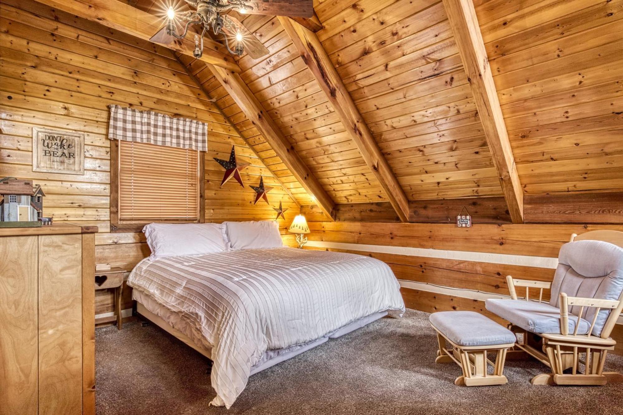 Fantastic Pet Friendly Cabin, Hot Tub, Fire Pit เซอเวียร์วีล ภายนอก รูปภาพ